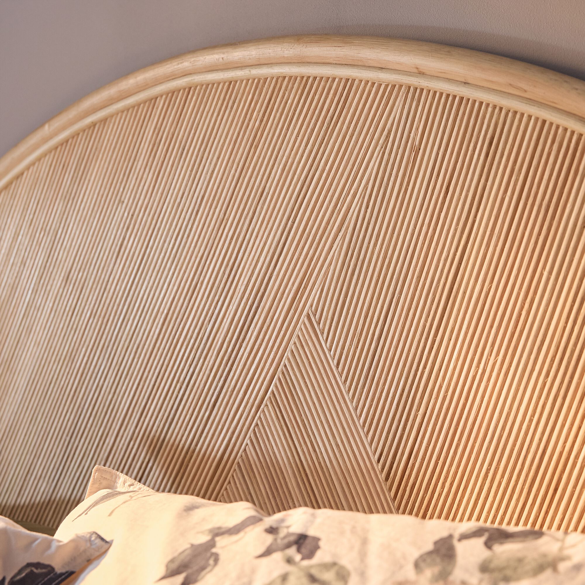 Tête de lit ronde en rotin 135x170cm - bois clair - MARIETTA | alinea