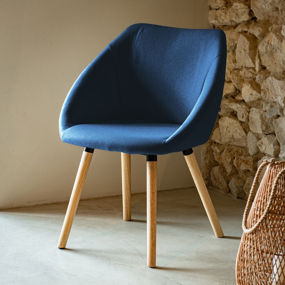 Chaise en tissu avec accoudoirs et piétement naturel - bleu figuerolles-DELINA