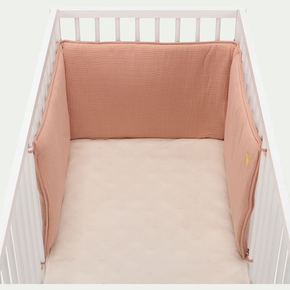 Tour de lit bébé en gaze de coton bio avec broderie lurex - rose salina-NUAGE