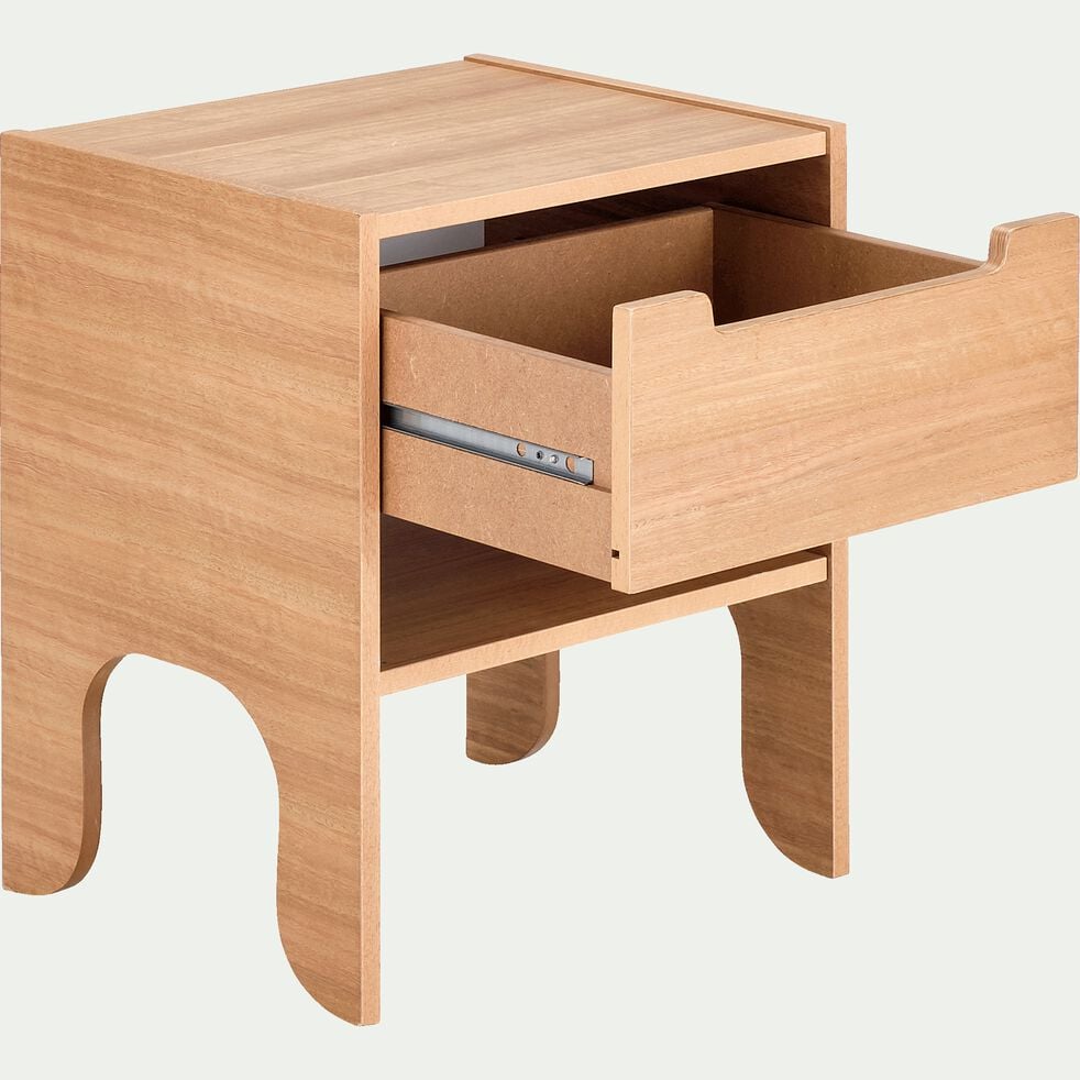 Table de chevet enfant en plaqué eucalyptus avec un tiroir et une niche - bois clair