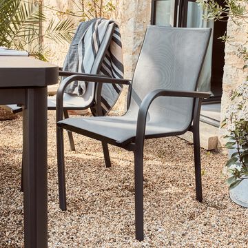 Chaise de jardin empilable avec accoudoirs gris restanque-SICILE