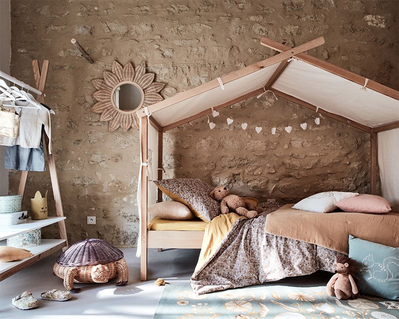 Conseils et inspirations pour la déco d'un lit cabane pour fille