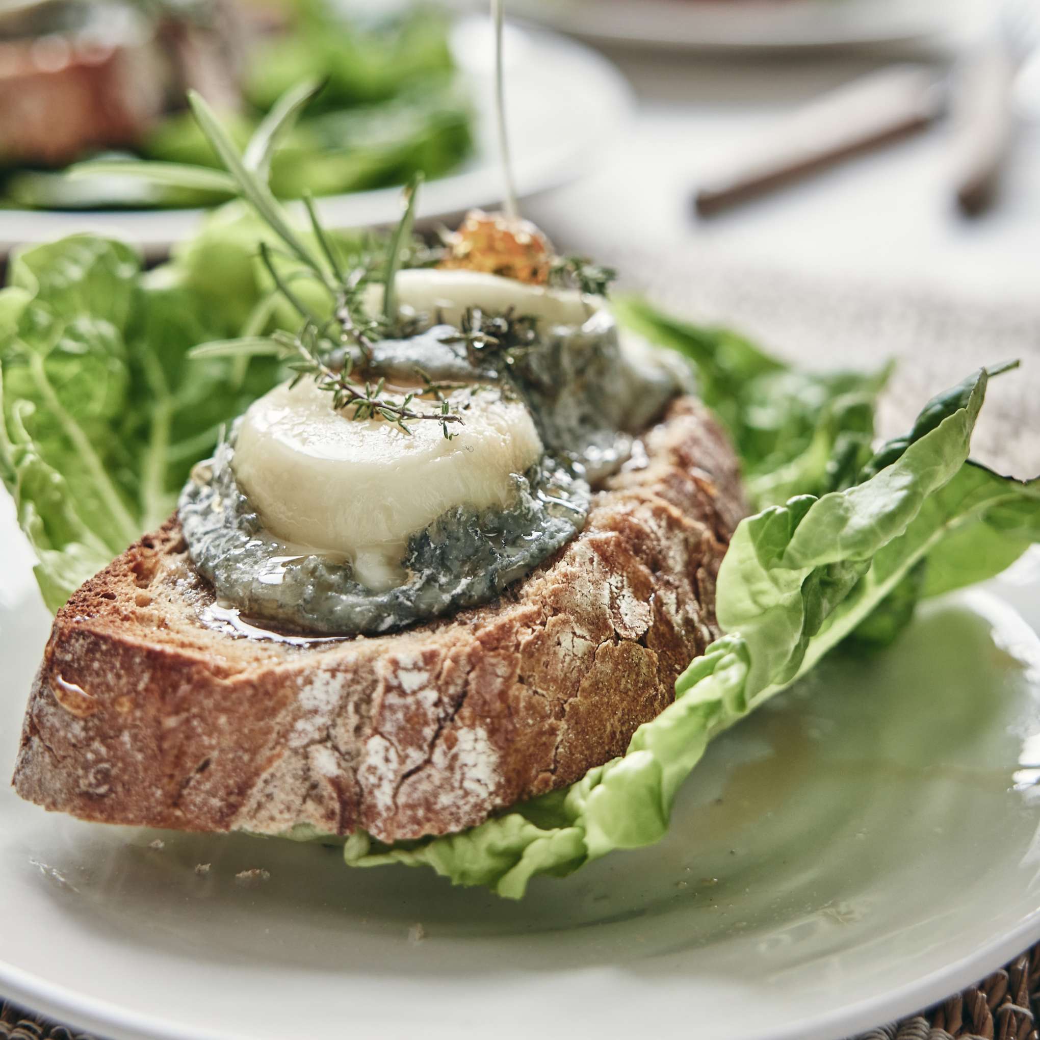 La recette des tartines chaudes au Sainte-Maure de Touraine