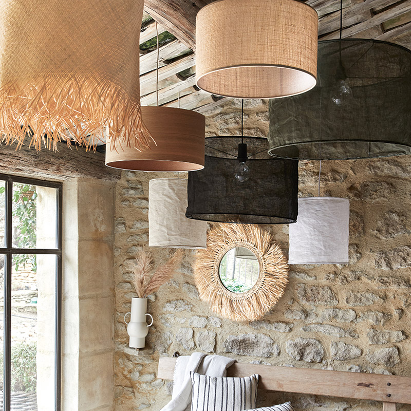 alinea idees déco, bien aménager sa petite chambre d'adulte, suspension, luminaire