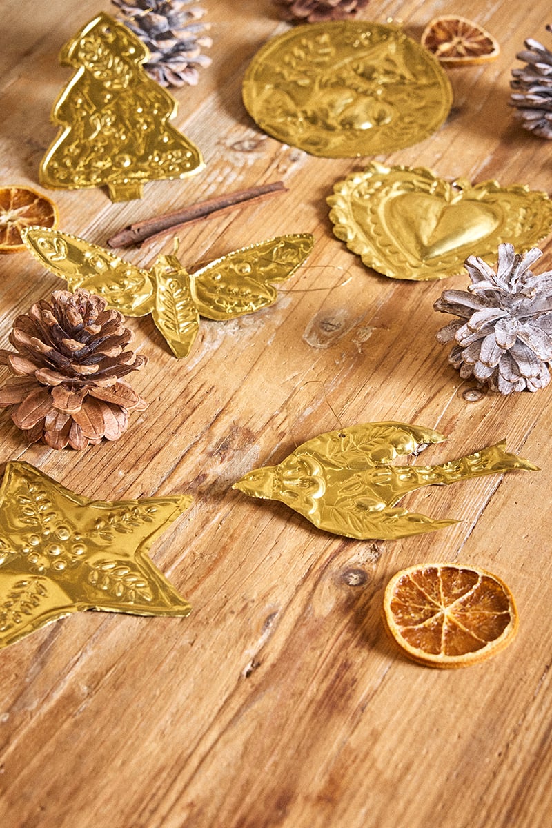 Atelier Suspension en métal repoussé alinea