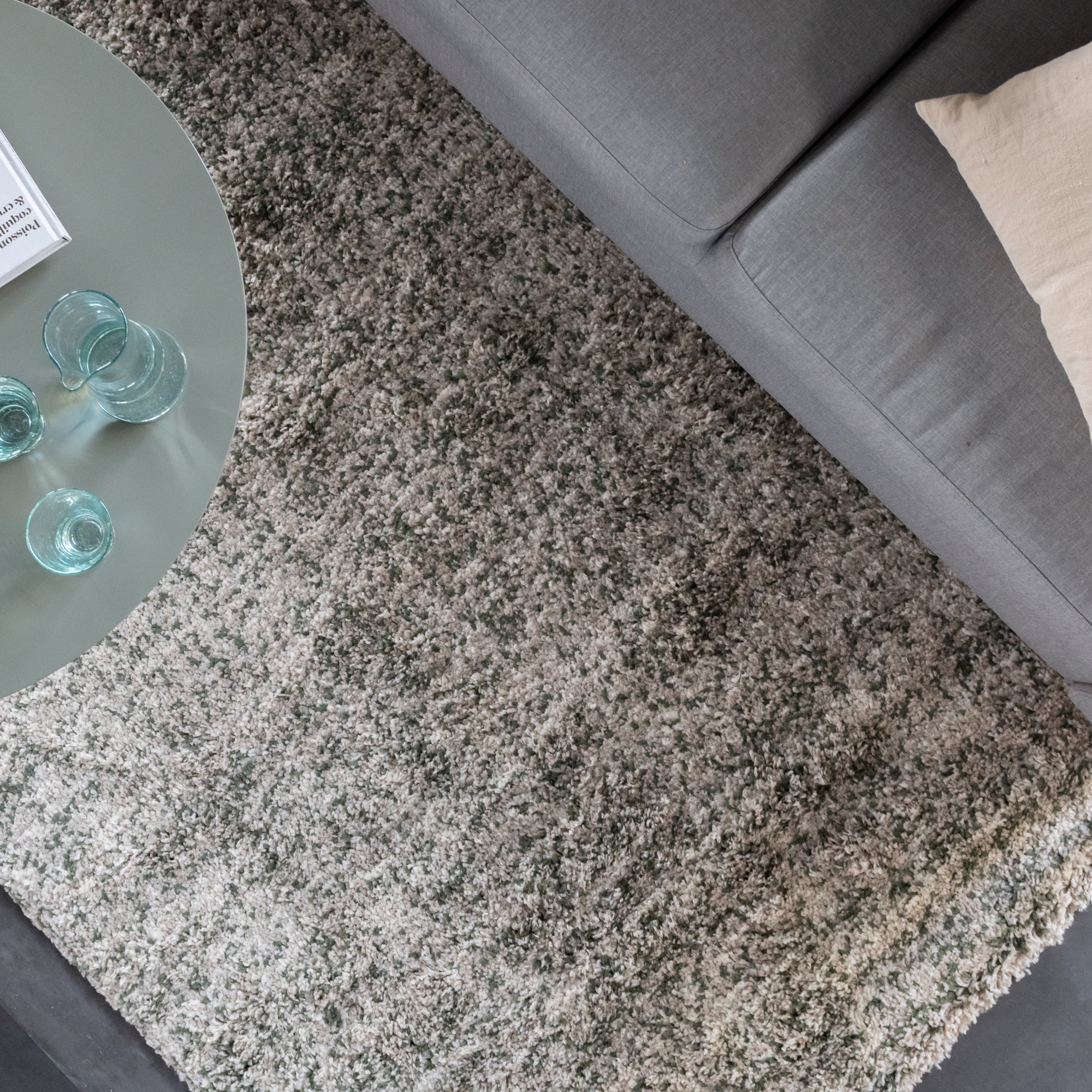 Comment choisir un tapis rond ou rectangulaire pour sa décoration ? – Cuir  de Patagonie