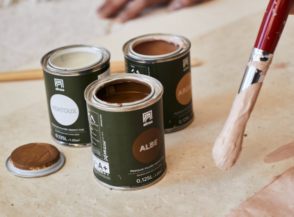 pot de peinture alinea