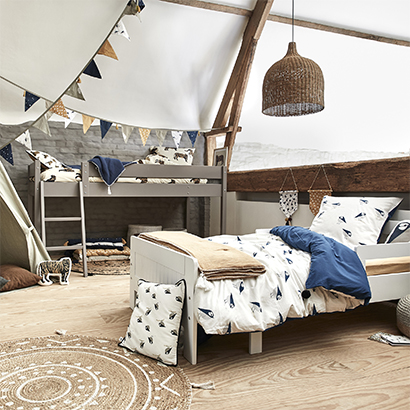 lit cabane en bois alinea pour chambre enfant