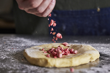 Brioche et tarte aux pralines roses-ATELIER