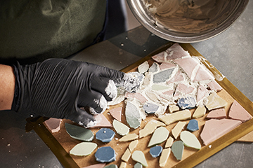 Tableau mosaïque en jesmonite-ATELIER