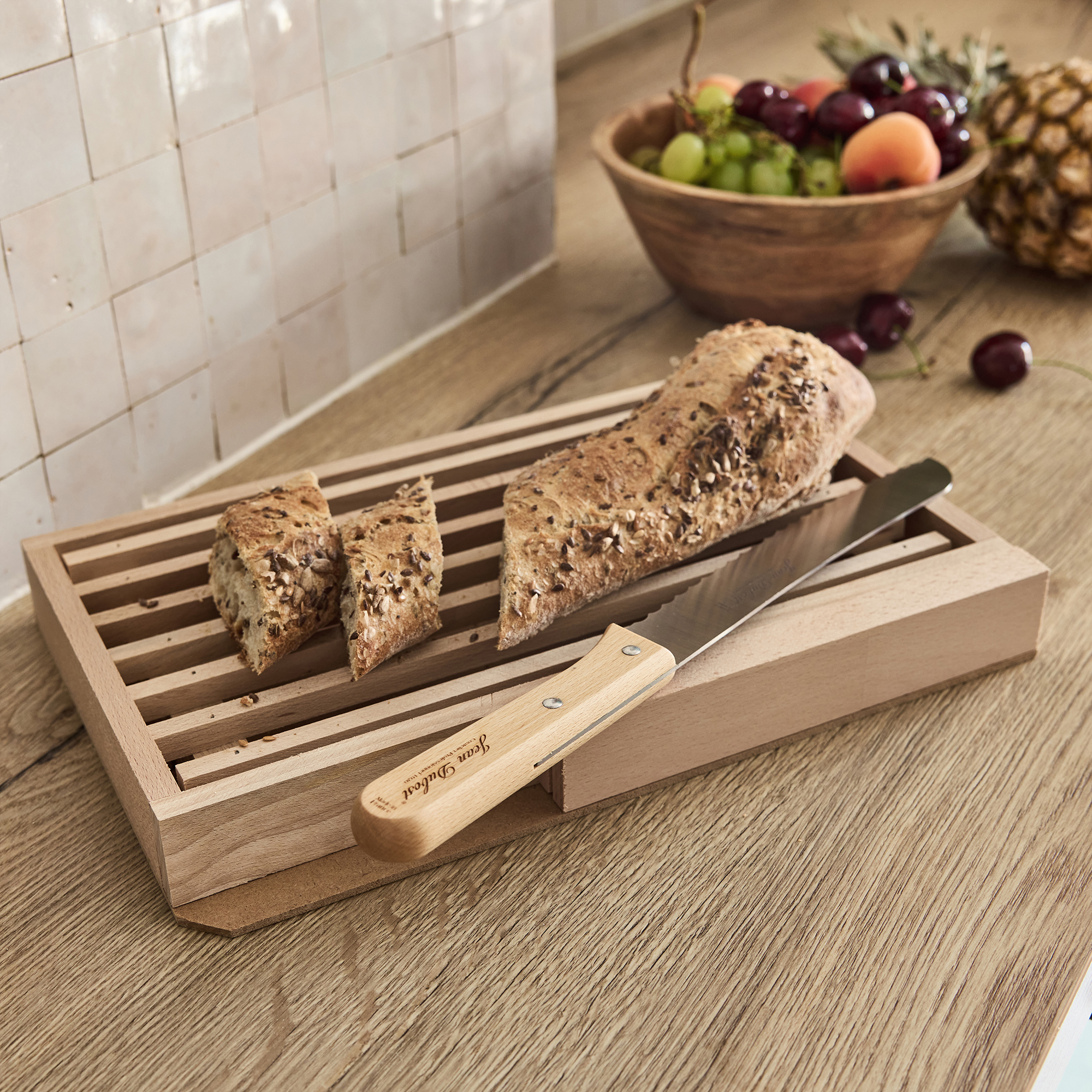 Planche-a-pain-couteau-