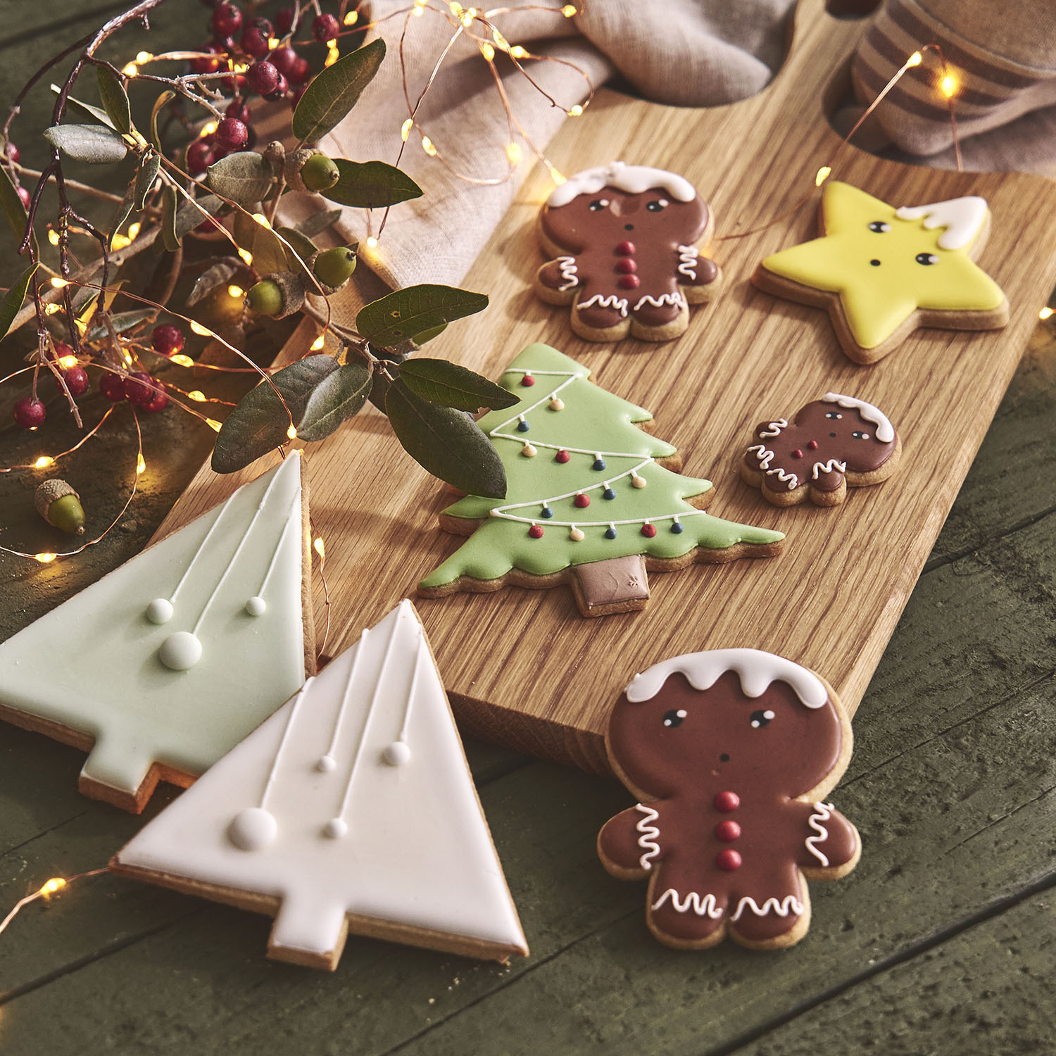 Biscuit de Noël en glaçage royal-ATELIER Biscuit de Noël en glaçage royal-ATELIER