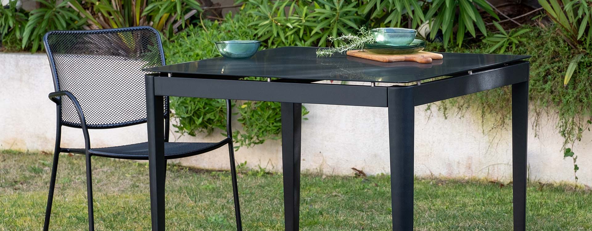 Tables de jardin carrées